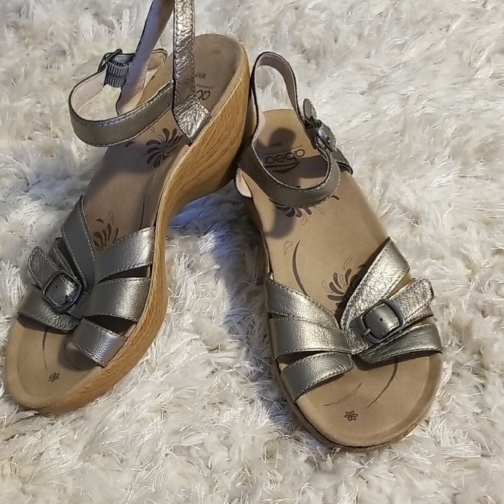 Abeo Metallic Wedge Sandals